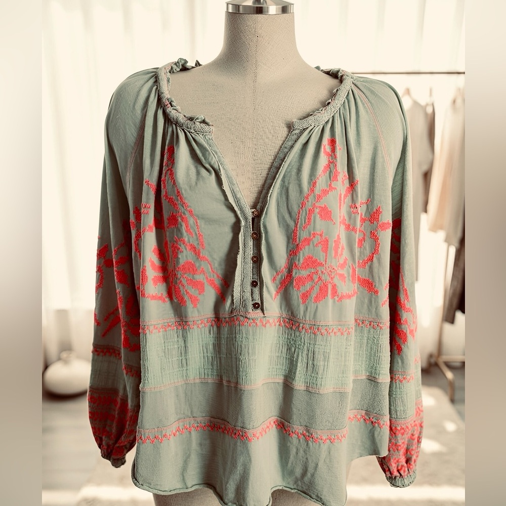 Free People Pink and Teal Blue Blouse - Size XS (Fits Medium) - Picture 4 of 4